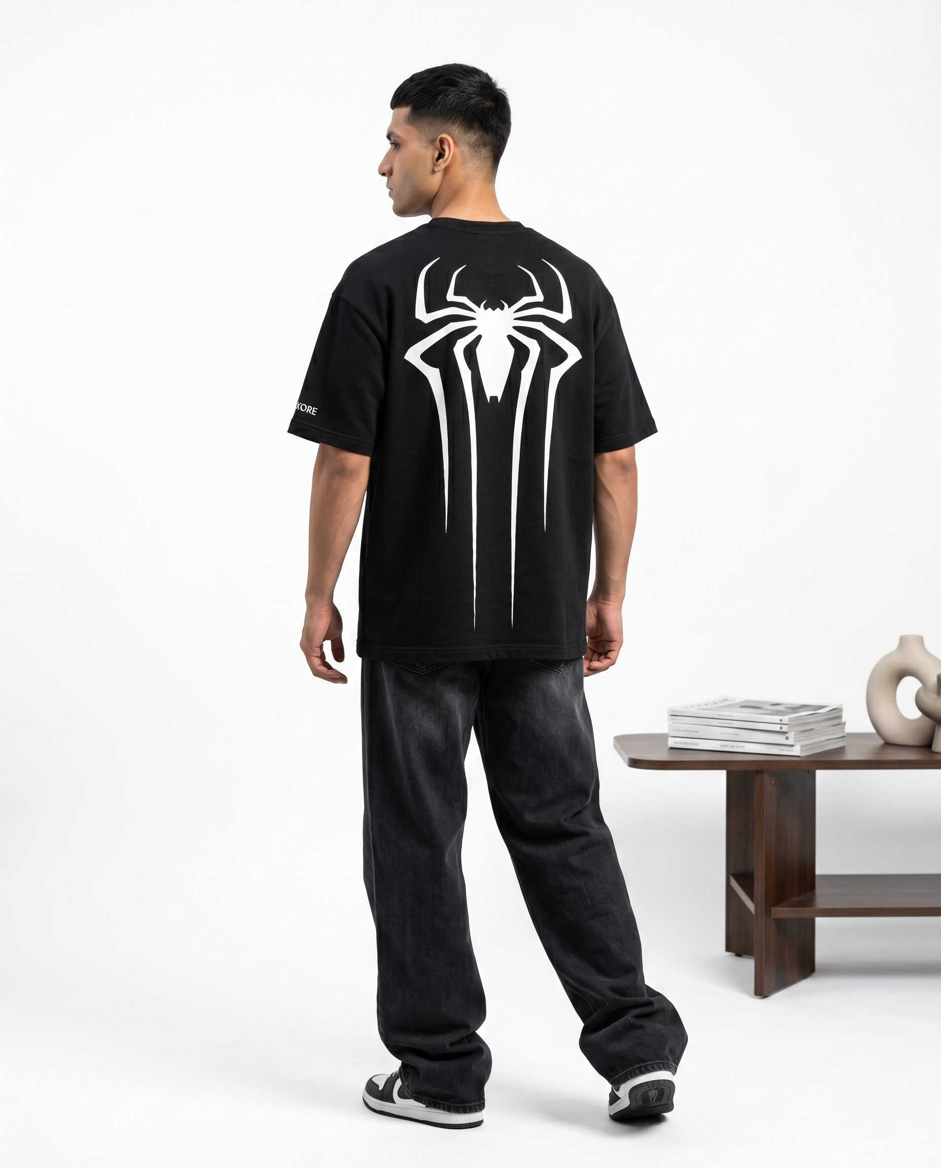 LUXORÉ SPIDER PRINTED GRAPHIC TEE UNISEX