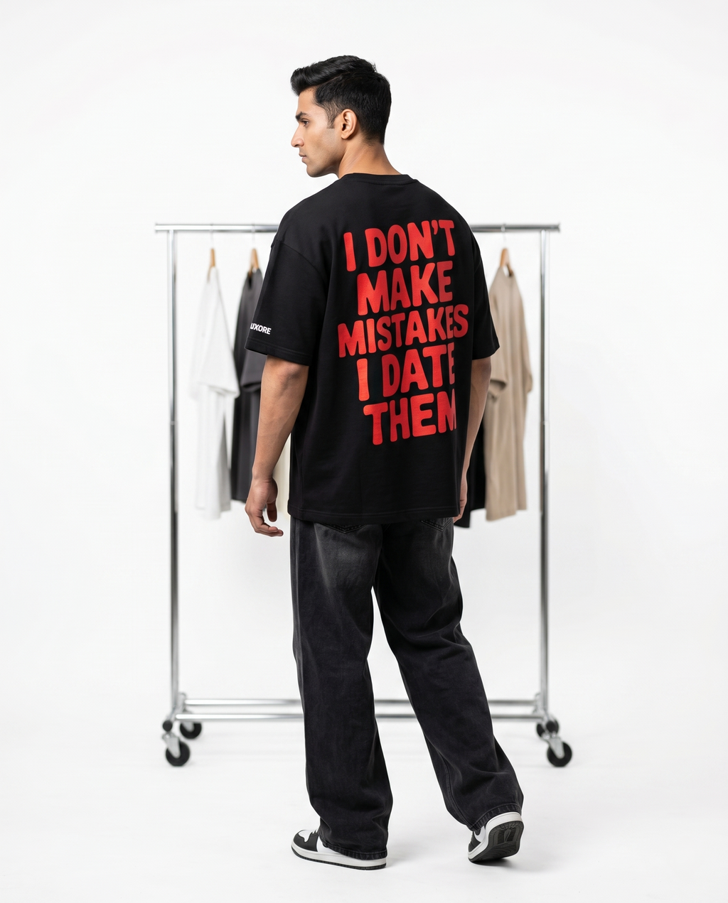 LUXORÉ I DON'T MAKE MISTAKE GRAPHIC PRINTED TEE