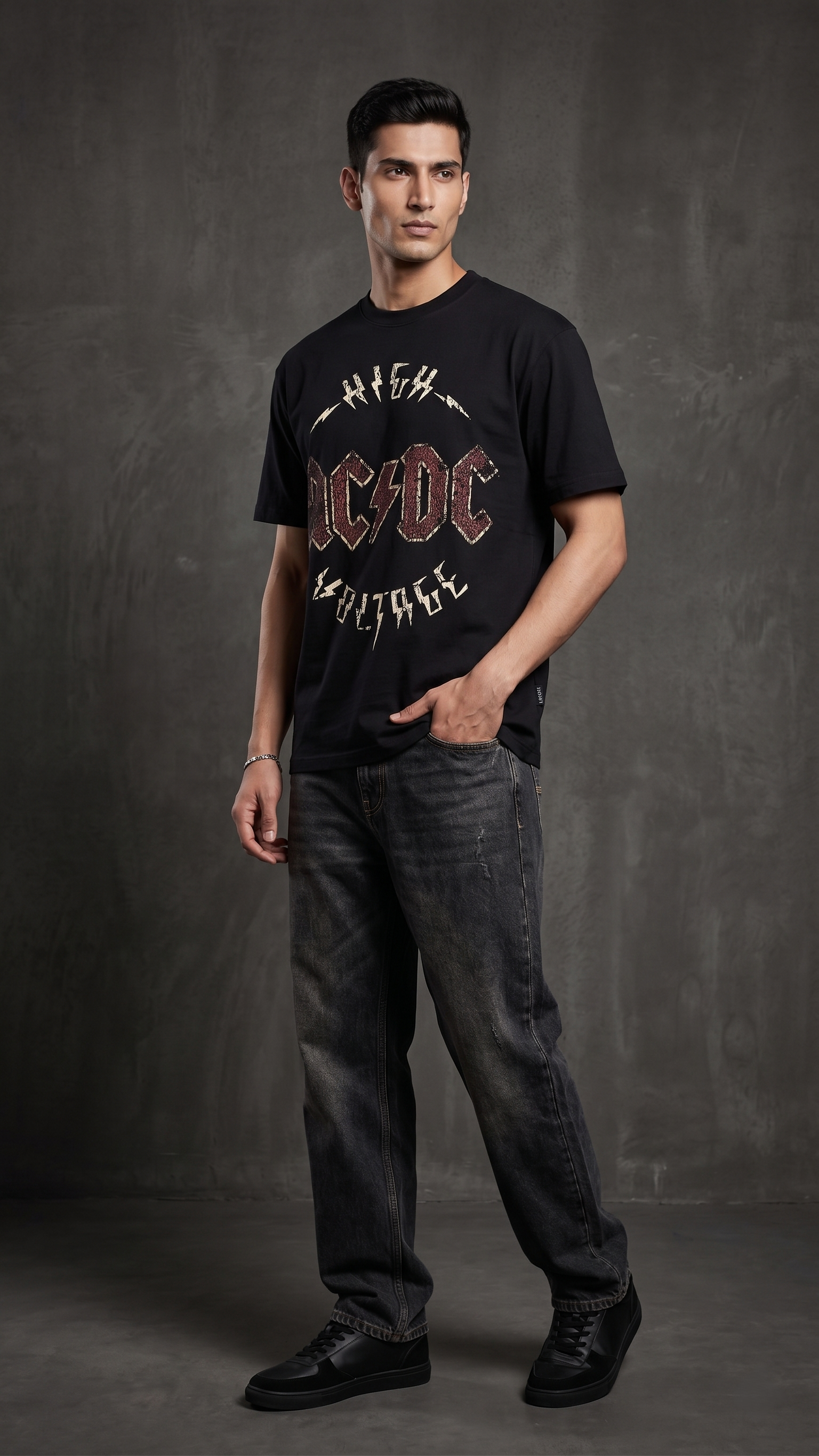 HIGH VOLTAGE AC/DC PRINTED GRAPHIV TEE