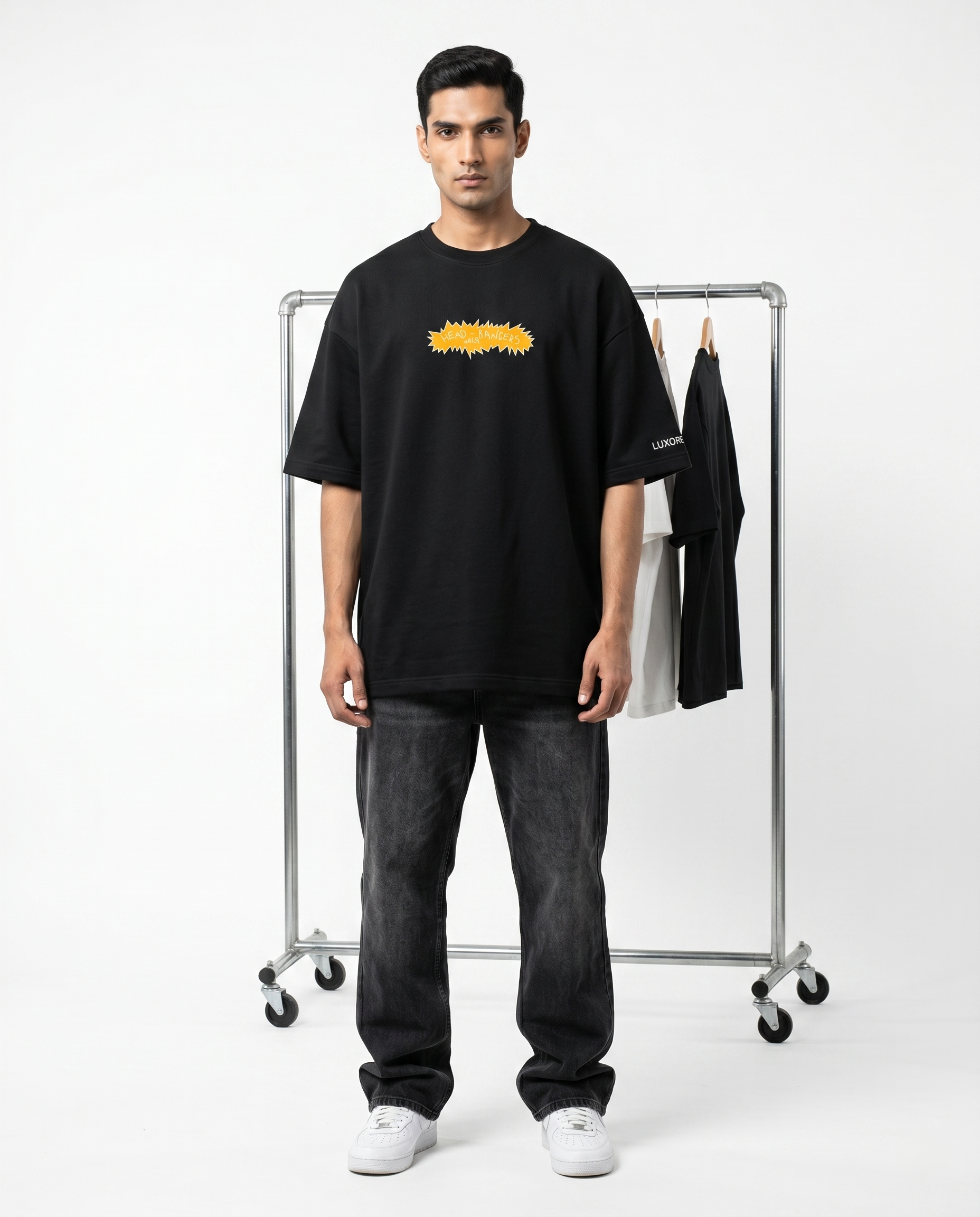 LUXORÉ CATWOMEN SUCKS GRAPHIC PRINTED TEE