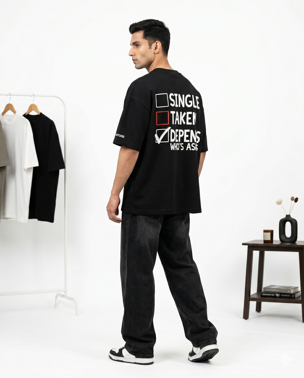 LUXORÉ SINGLE / TAKEN GRAPHIC PRINTED TEE