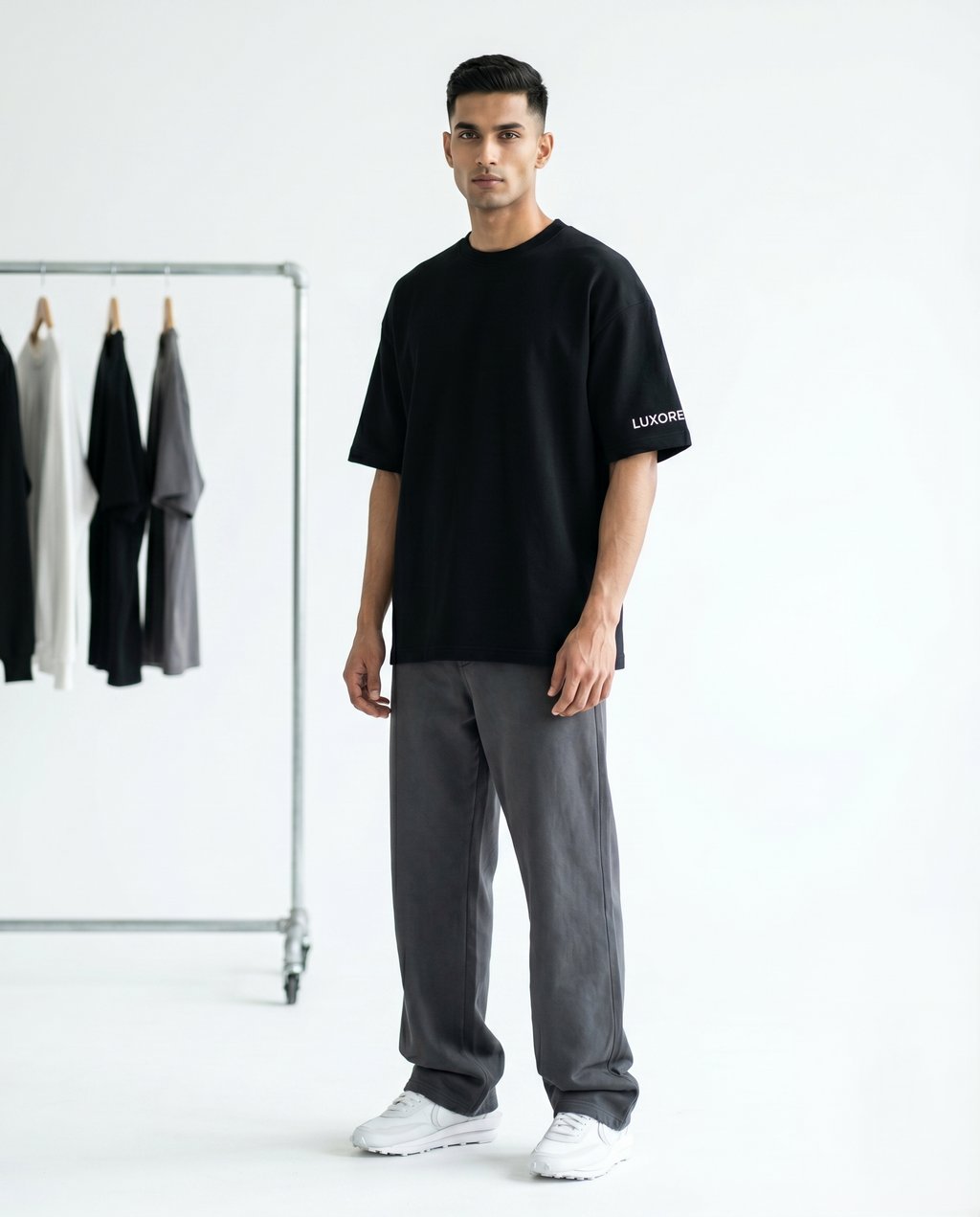 LUXORÉ CUDDLS GRAPHIC PRINTED TEE
