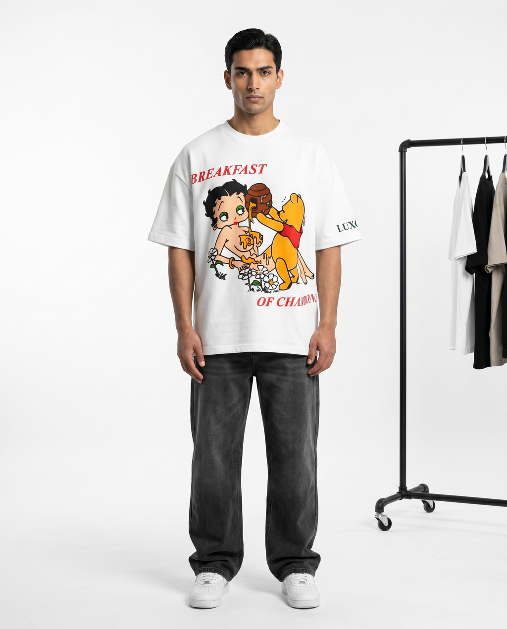 LUXORÉ HONEY IS THE BREAKFAST GRAPHIC PRINTED TEE