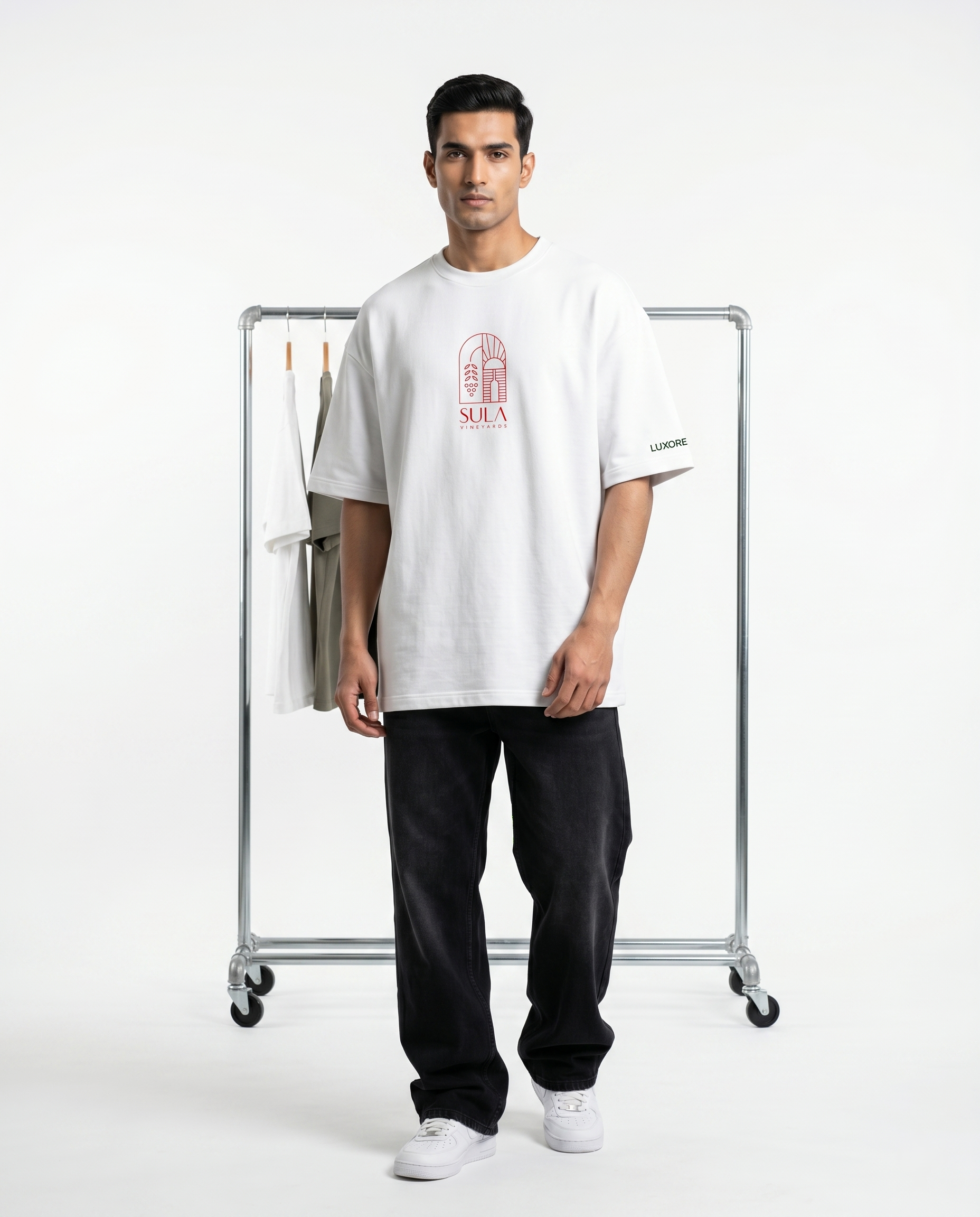 LUXORÉ IN CASE OF EMERGENCY GRAPHIC PRINTED TEE