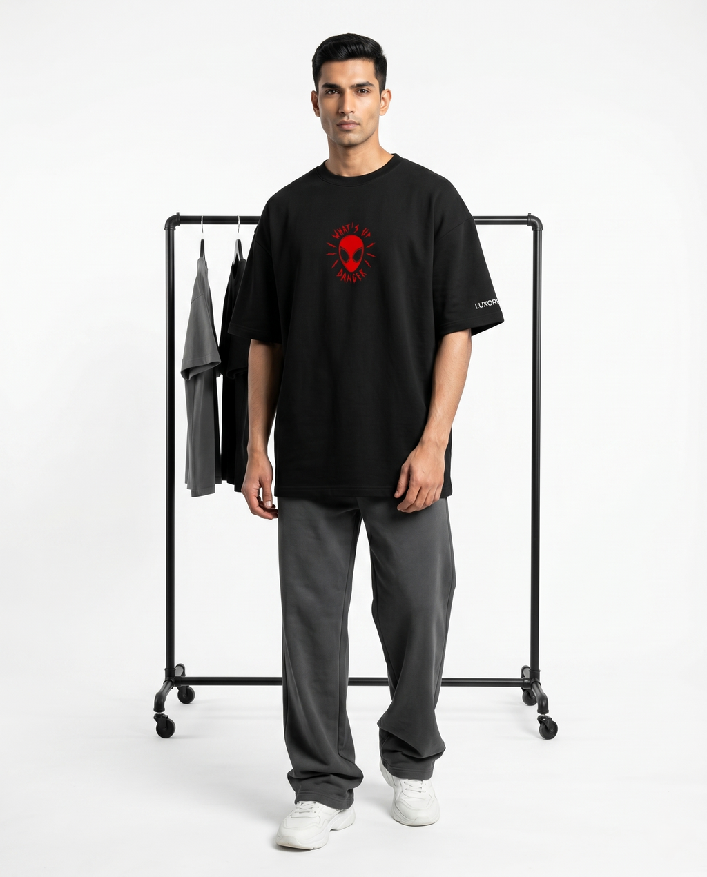 LUXORÉ THE RED SPIDER GRAPHIC PRINTED TEE