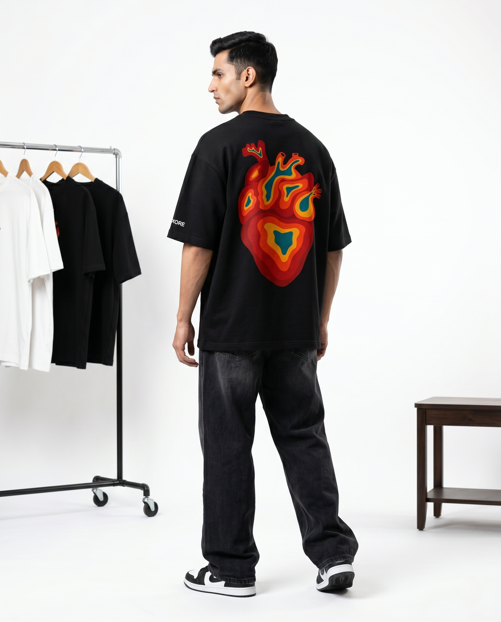 LUXORÉ RED HEART GRAPHIC PRINTED TEE