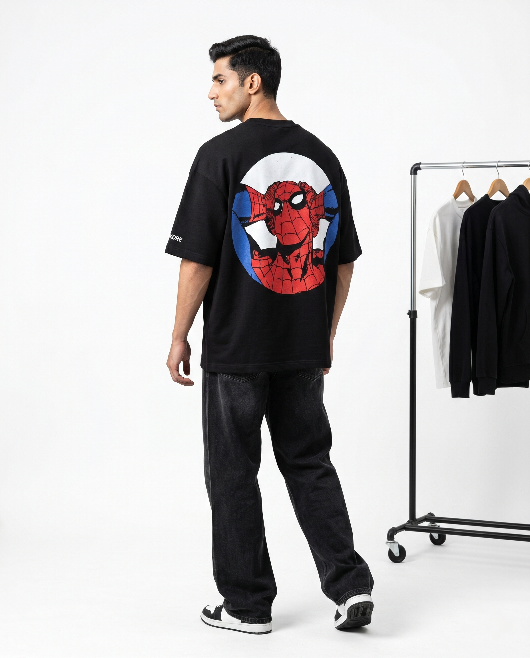 LUXORÉ OMG SPIDY GRAPHIC PRINTED TEE