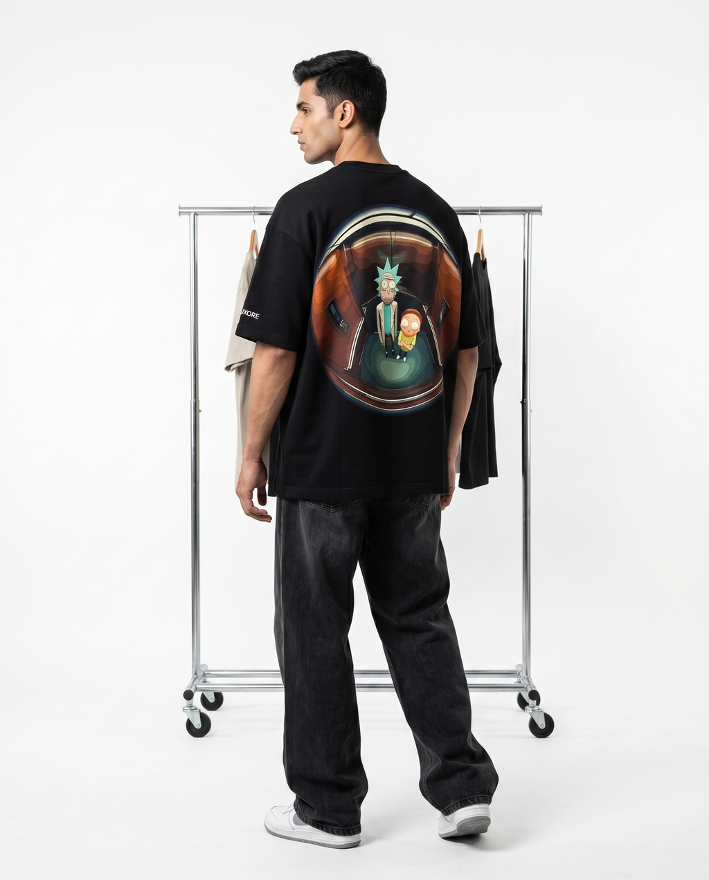 LUXORÉ RICK & MORTY KNOCK KNOCK GRAPHIC PRINTED TEE
