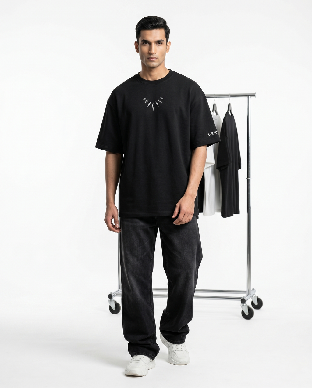LUXORÉ BLACK PANTHER GRAPHIC PRINTED TEE