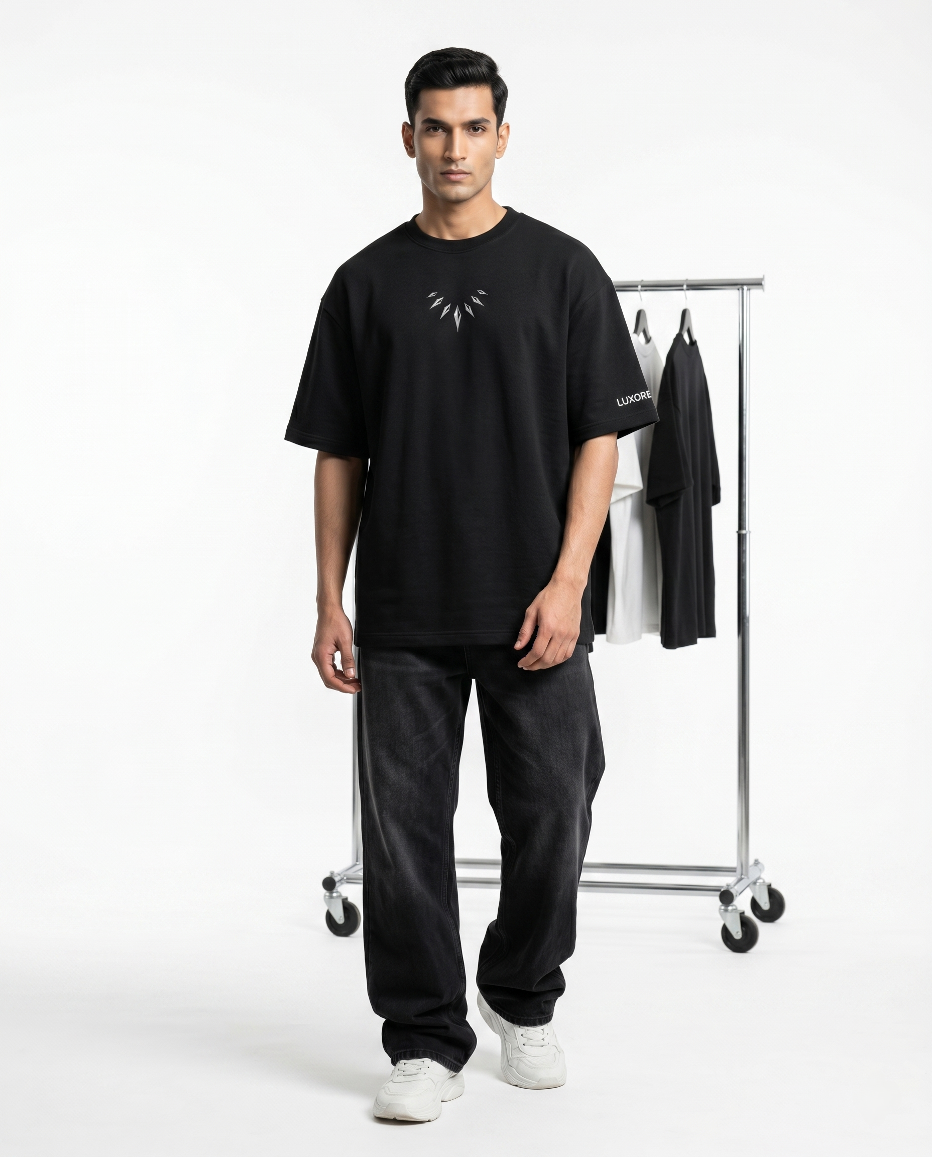 LUXORÉ BLACK PANTHER GRAPHIC PRINTED TEE