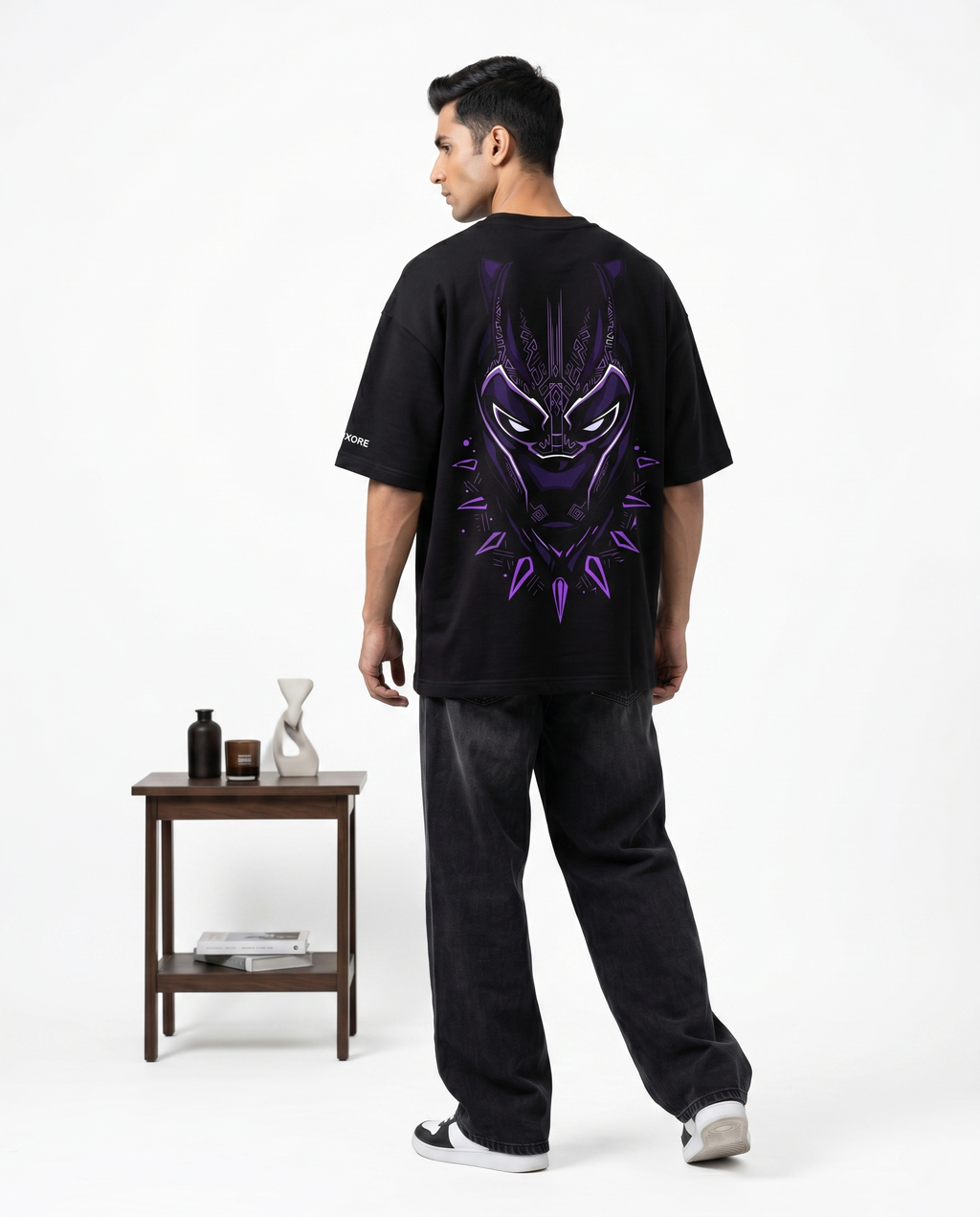 LUXORÉ BLACK PANTHER GRAPHIC PRINTED TEE