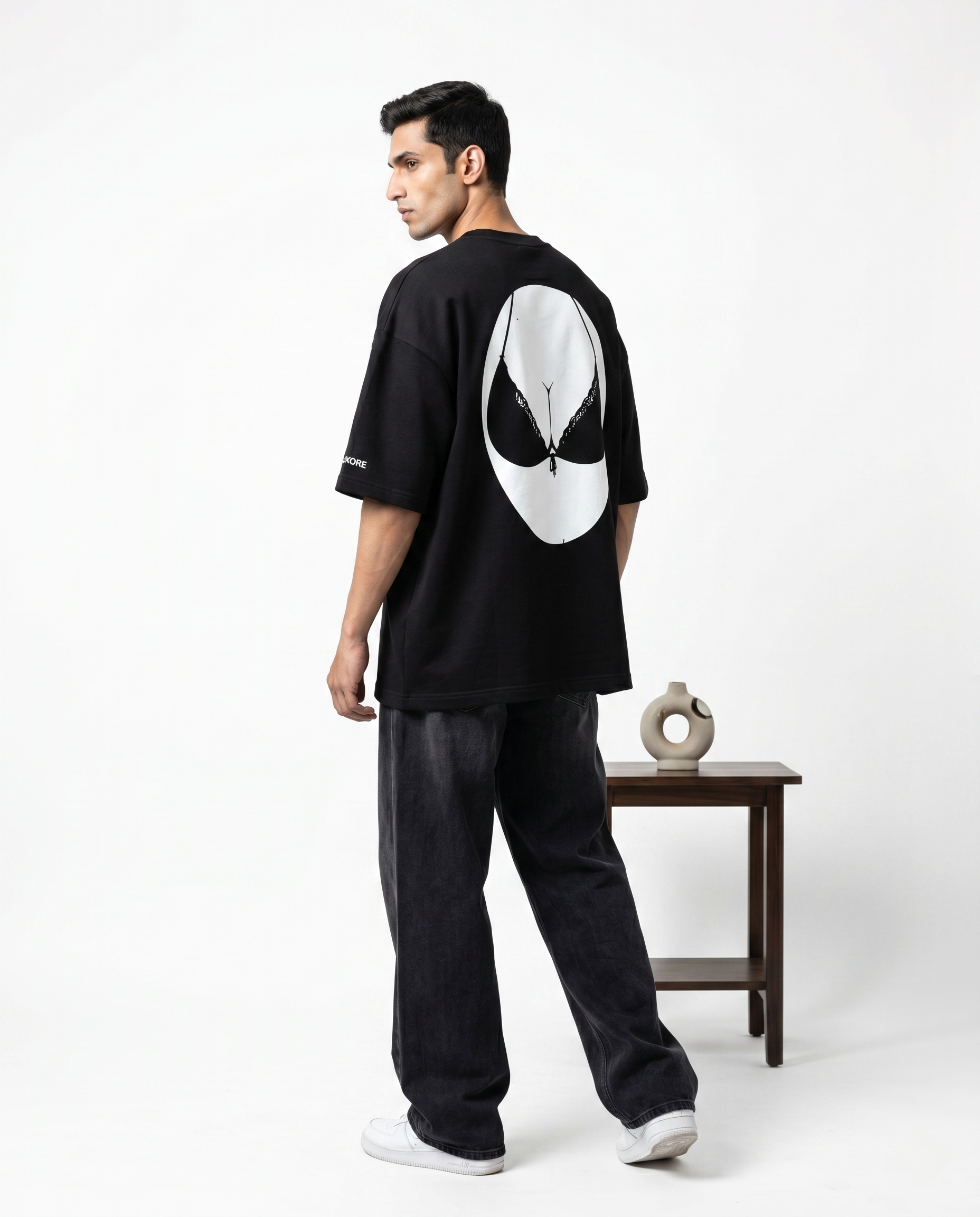 LUXORÉ SPIDY BRO-A GRAPHIC PRINTED TEE