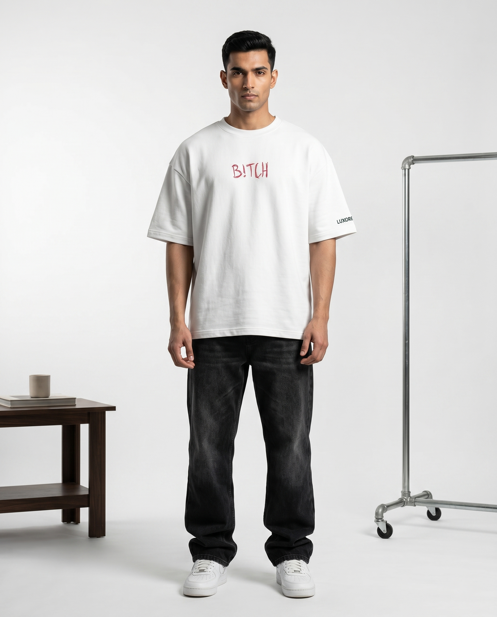 LUXORÉ ART IS NOT A CRIME  GRAPHIC PRINTED TEE