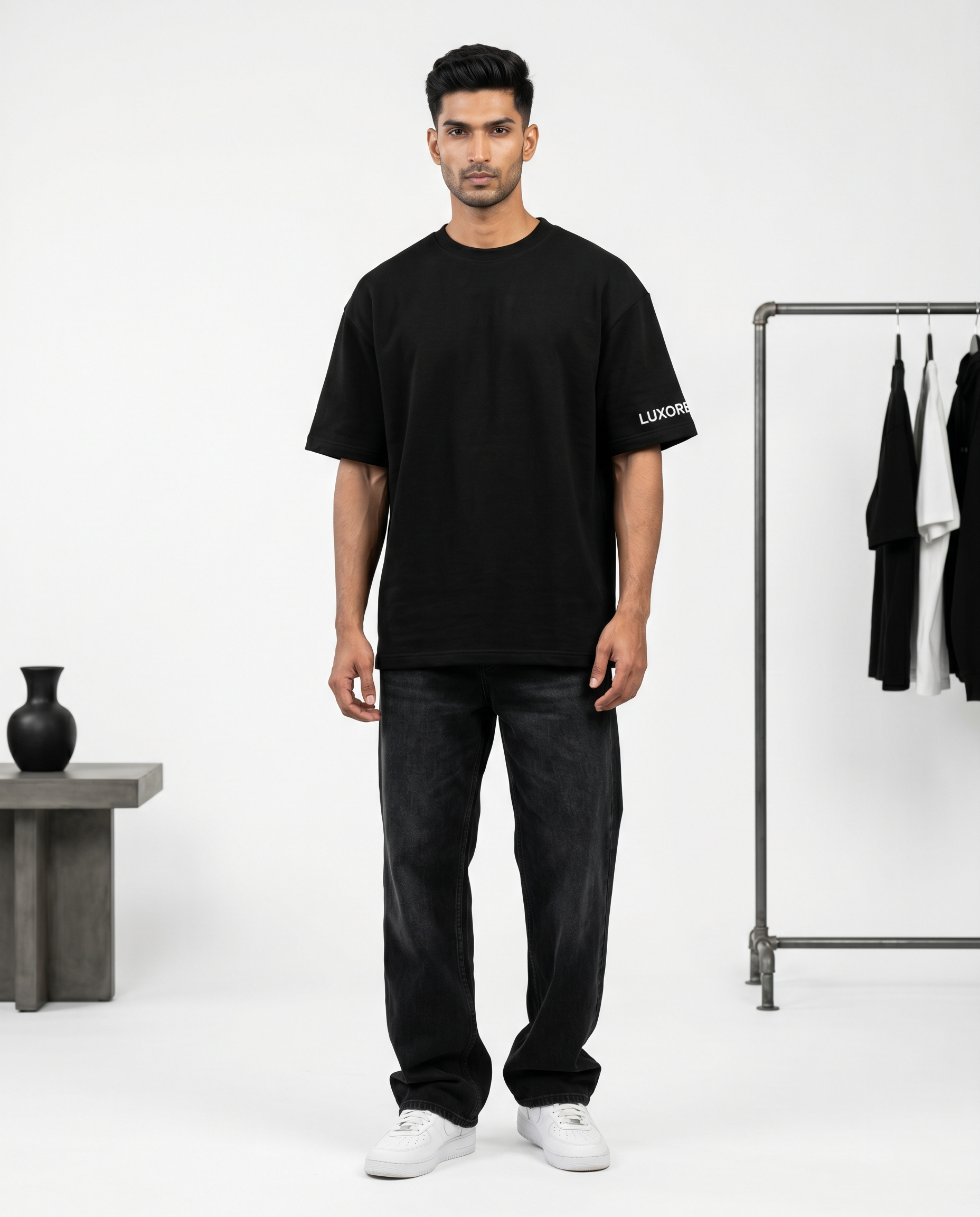 LUXORÉ SOCIAL NEWS GRAPHIC PRINTED TEE