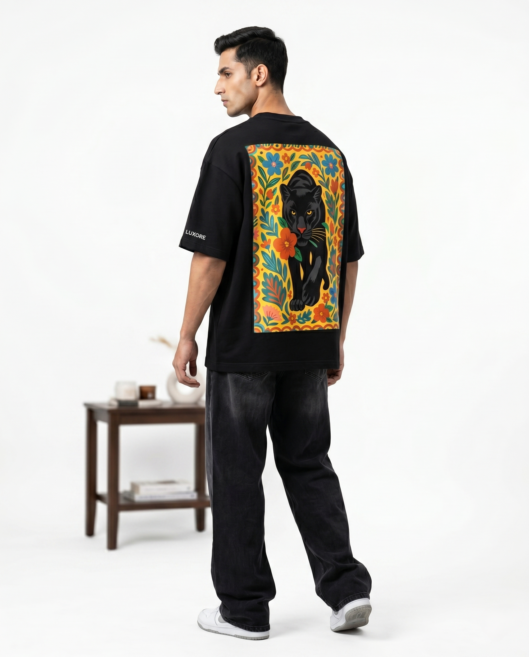 LUXORÉ URBAN PANTHER GRAPHIC PRINTED TEE