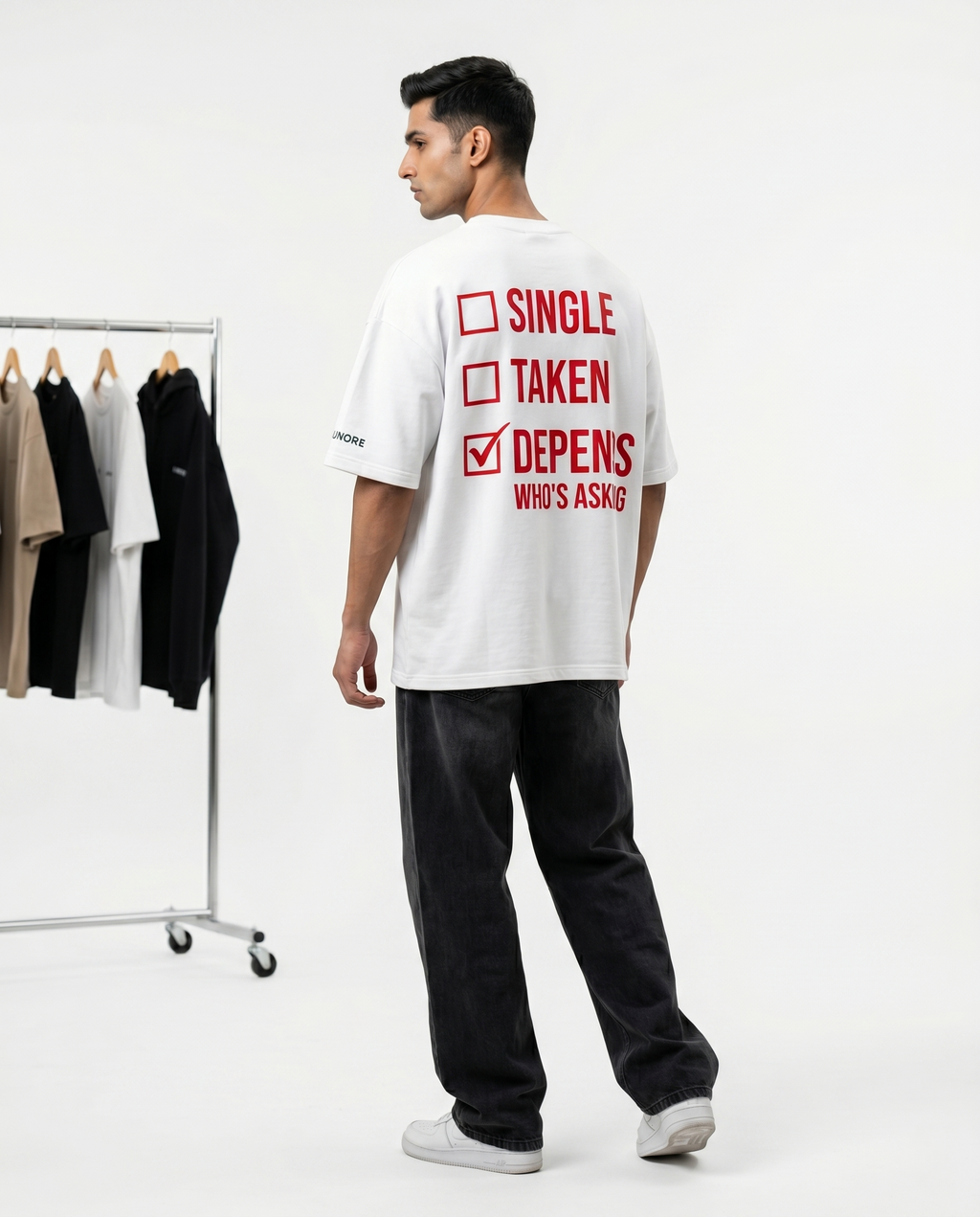 LUXORÉ SINGLE / TAKEN GRAPHIC PRINTED TEE