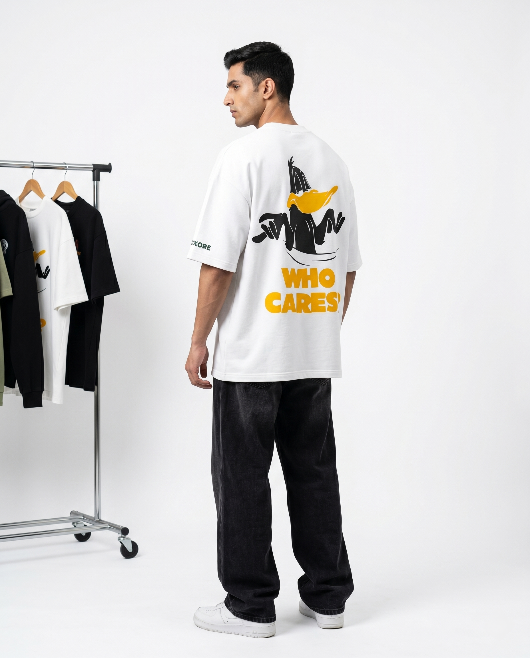LUXORÉ DUCK WHO CARES GRAPHIC PRINTED TEE