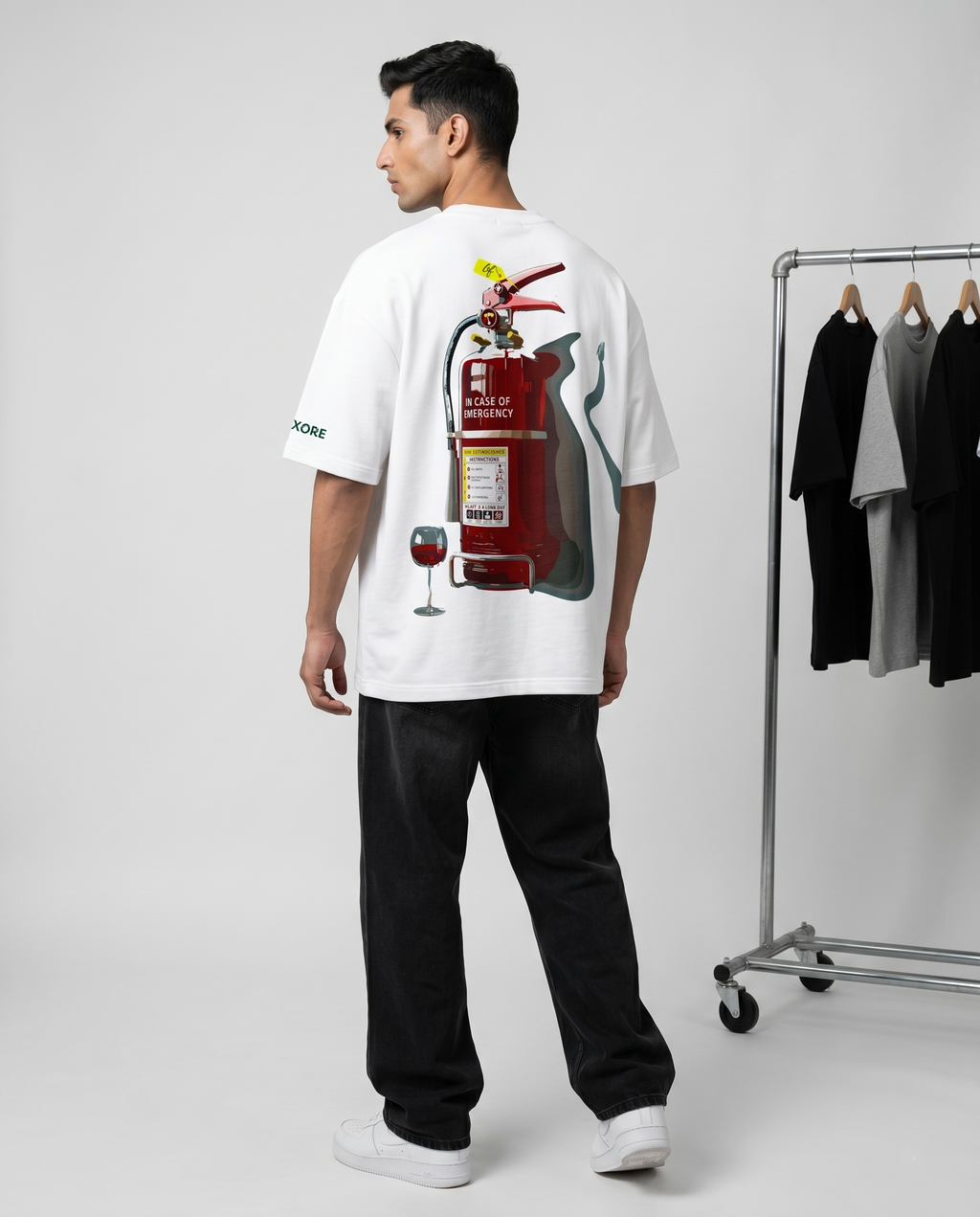 LUXORÉ IN CASE OF EMERGENCY GRAPHIC PRINTED TEE