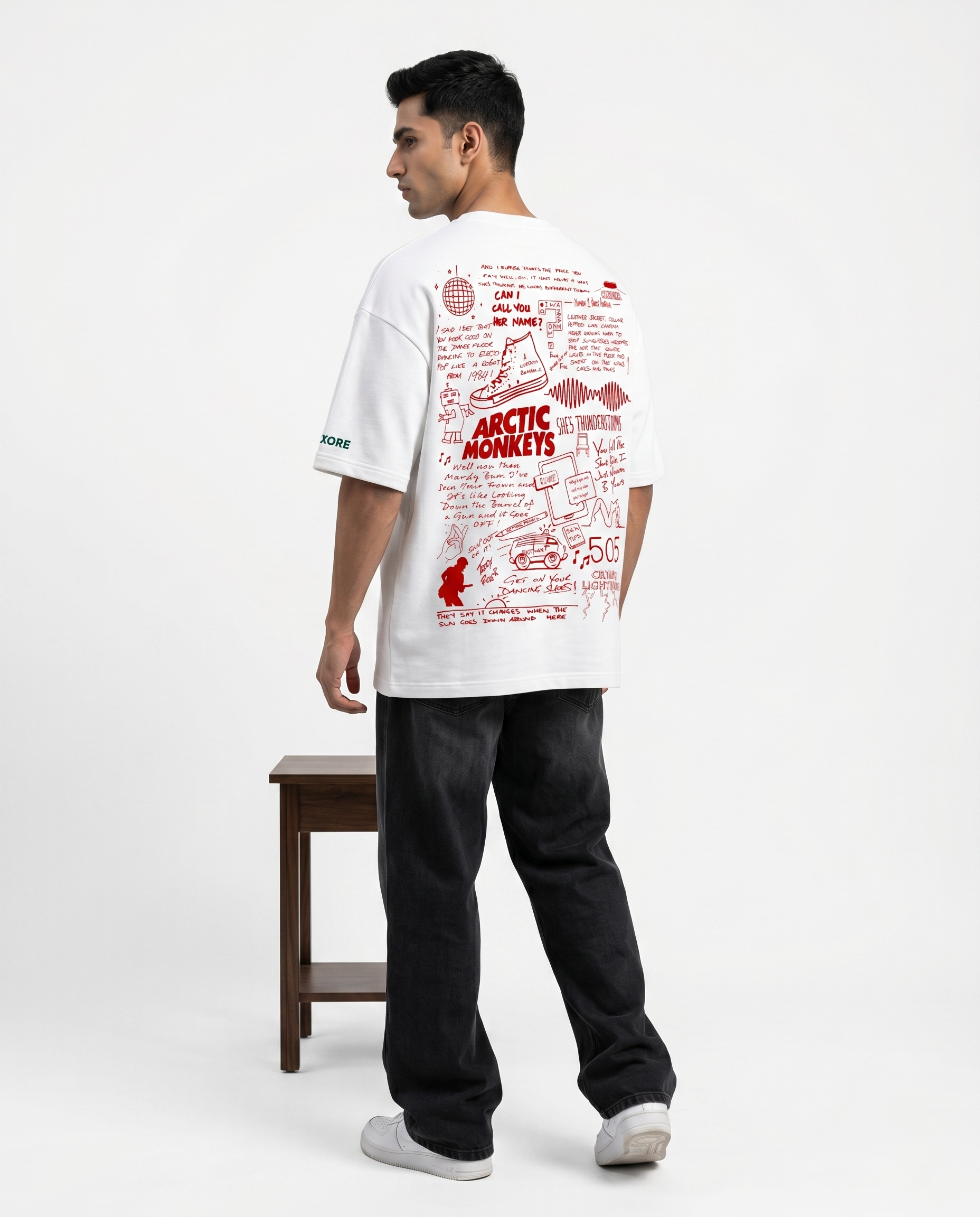 LUXORÉ ARCTIC MONKEY BILL GRAPHIC PRINTED TEE