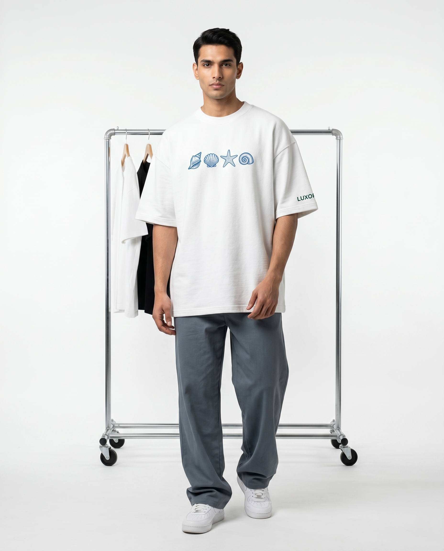 LUXORÉ  WATER TURTLE GRAPHIC PRINTED TEE
