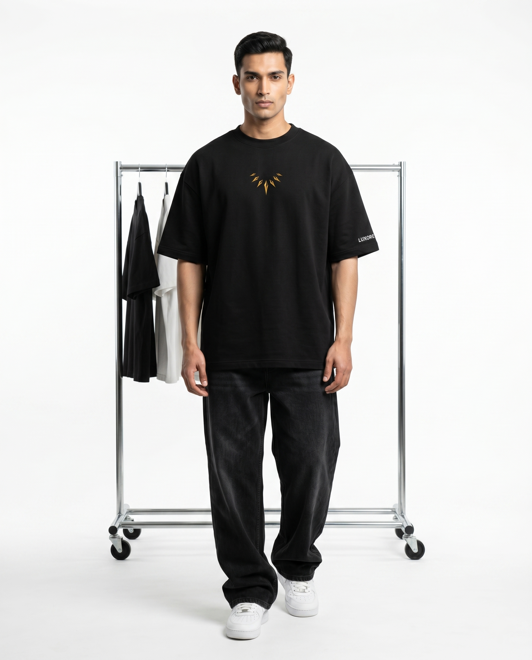 LUXORÉ  M’Baku PRINTED GRAPHIC TEE