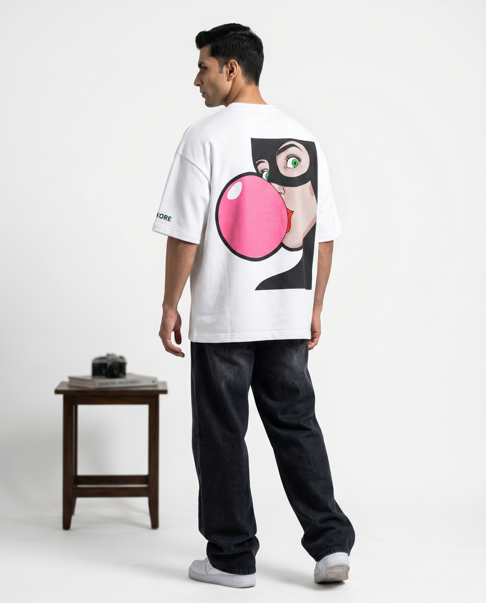 LUXORÉ BOOBLE GUM BAT GIRL GRAPHIC PRINTED TEE